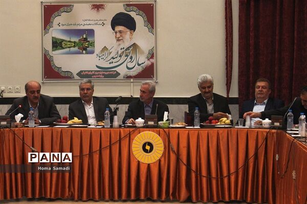 بازدید استاندار از مرکز دیسپاچینگ و توزیع برق