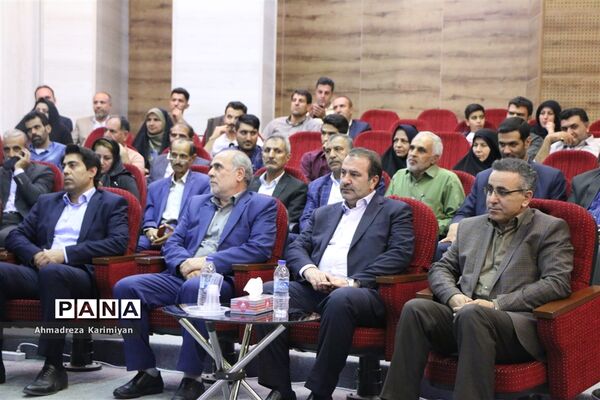 مراسم تجلیل از کارآفرینان برتر شاهد و ایثارگر استان فارس