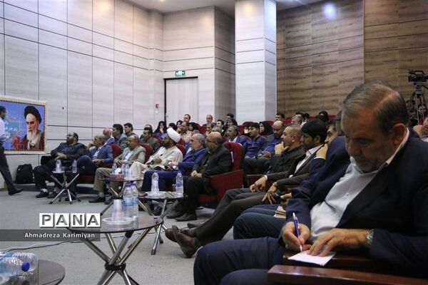 مراسم تجلیل از کارآفرینان برتر شاهد و ایثارگر استان فارس