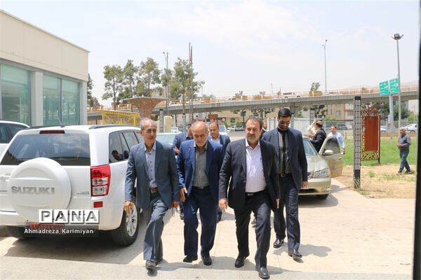 مراسم تجلیل از کارآفرینان برتر شاهد و ایثارگر استان فارس