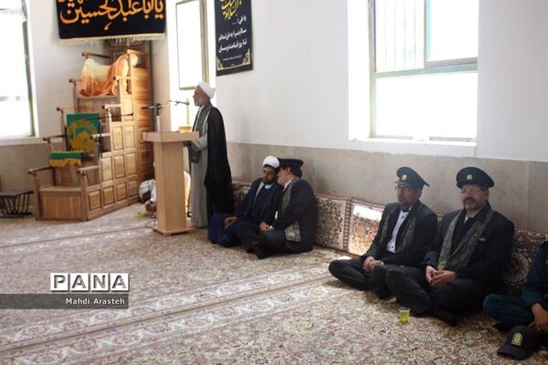 بدرقه کاروان زیرسایه خورشید از شهرستان درمیان