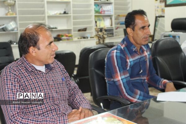 جلسه هم اندیشی اعزام تیم‌های ورزشی دانش‌آموزان مدرسه کانون قهرمان استان بوشهر