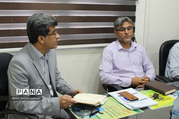 جلسه هم اندیشی اعزام تیم‌های ورزشی دانش‌آموزان مدرسه کانون قهرمان استان بوشهر