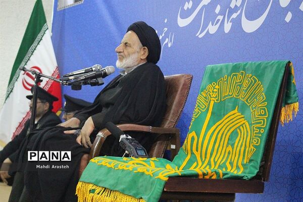 دیدار نماینده ولی فقیه و امام جمعه شهرستان بیرجند با کاروان حرم بارگاه رضوی