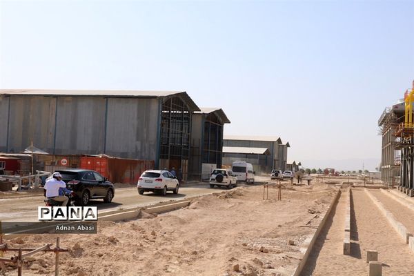 بازدید اسحاق جهانگیری از پالایشگاه های شهرستان مُهر