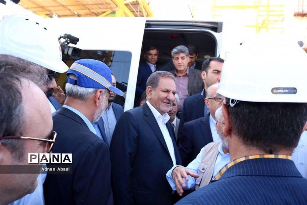 بازدید اسحاق جهانگیری از پالایشگاه های شهرستان مُهر