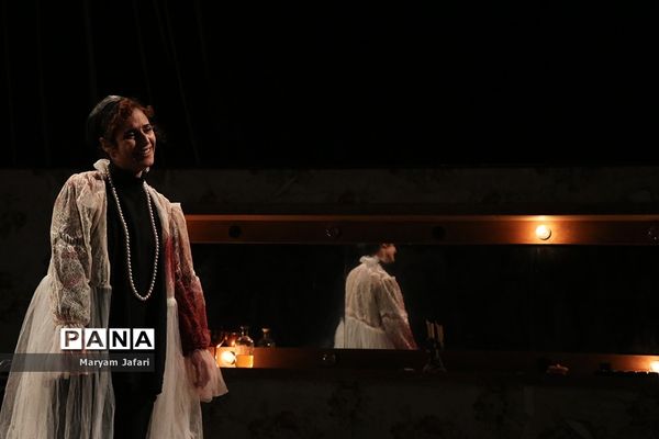 نمایش «سیزیف»