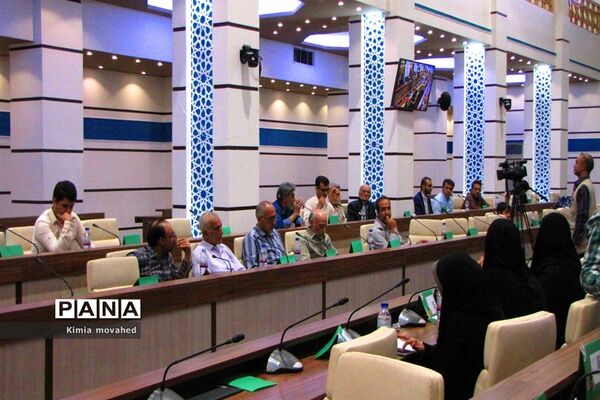 همایش شعر خوانی «حدیث سرو و گل و لاله»
