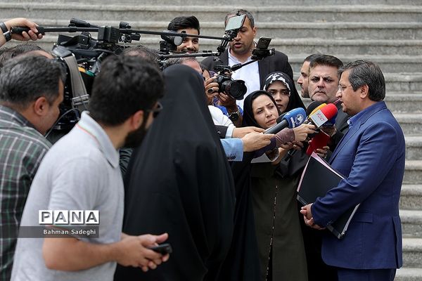 حاشیه جلسه هیأت دولت