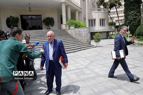 حاشیه جلسه هیأت دولت