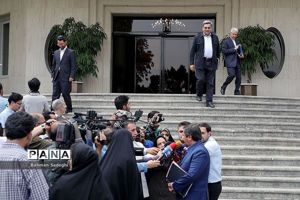 حاشیه جلسه هیأت دولت