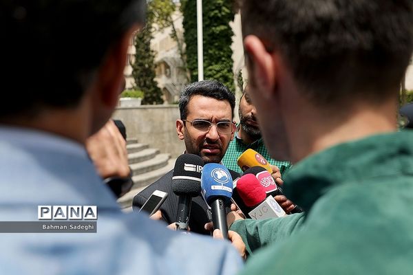 حاشیه جلسه هیأت دولت