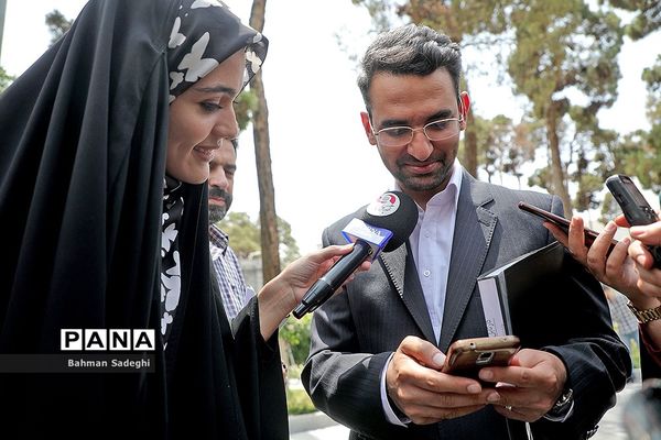 حاشیه جلسه هیأت دولت