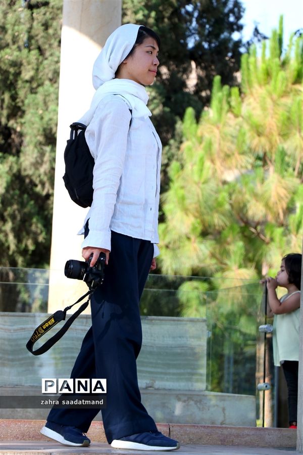 حضور گردشگران خارجی در اماکن گردشگری شیراز