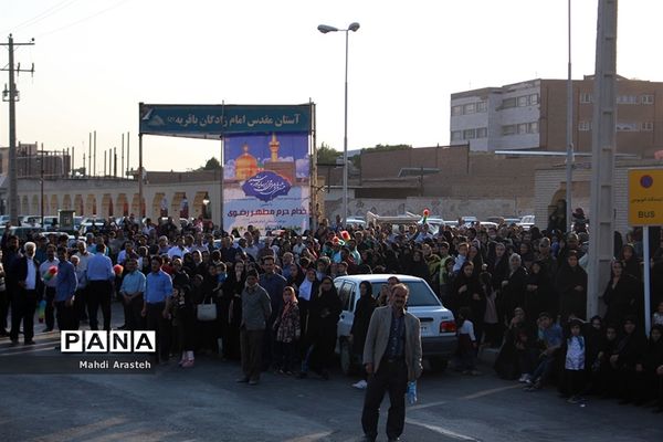 موعدعاشقان امام هشتم واستقبال باشکوه مردم در ششمین روز از دهه کرامت