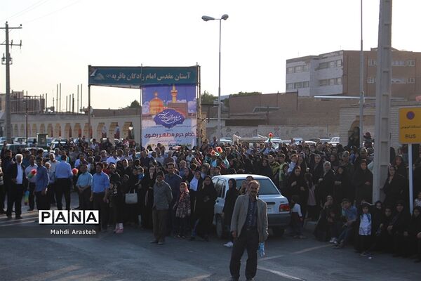 موعدعاشقان امام هشتم واستقبال باشکوه مردم در ششمین روز از دهه کرامت