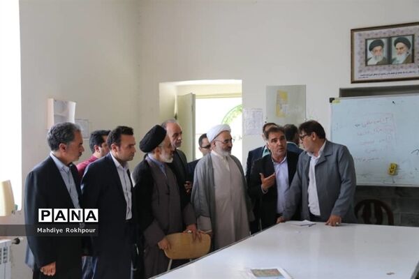 بازدید معاون حقوقی وزارت آموزش و پرورش از مدارس بیرجند و خوسف