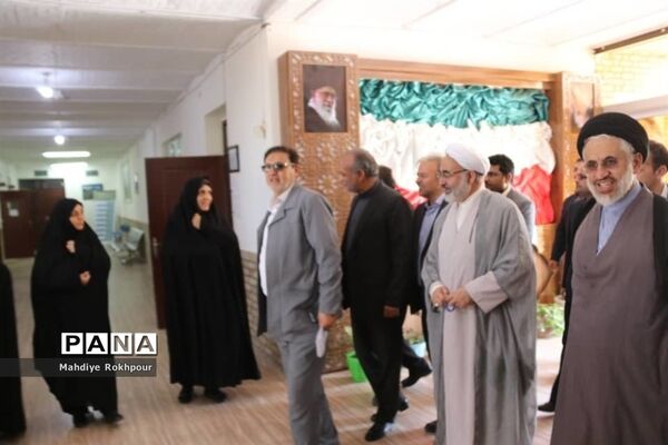 بازدید معاون حقوقی وزارت آموزش و پرورش از مدارس بیرجند و خوسف