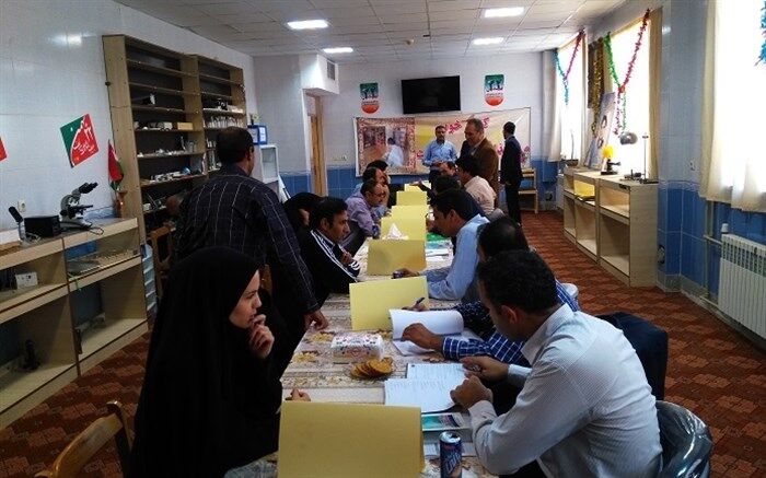 مصاحبه تخصصی معلمان متقاضی مدیریت مدارس شهرستان رشتخوار