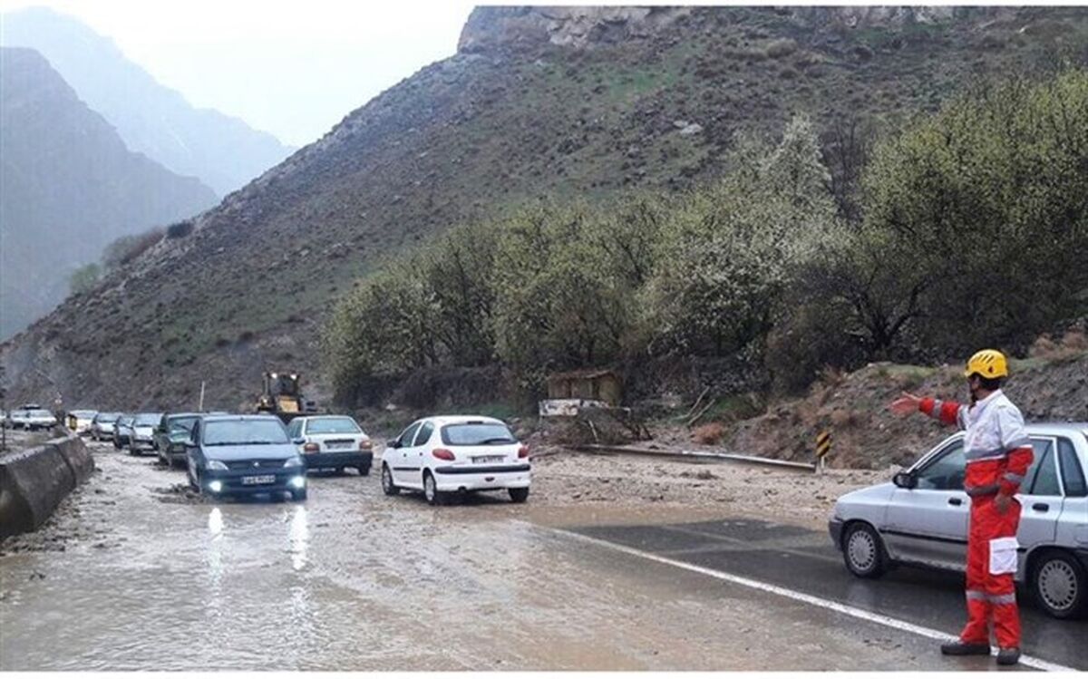 بارش باران و مه‌گرفتگی در محورهای شمالی کشور