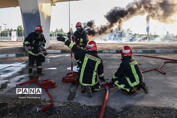 مانور عملیاتی کنترل و اطفاء حریق در میدان ۷۲ تن