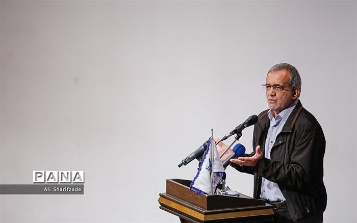 توصیه پزشکیان به امارات: اجازه ندهید دشمنان از خاکتان به همسایه تجاوز کنند