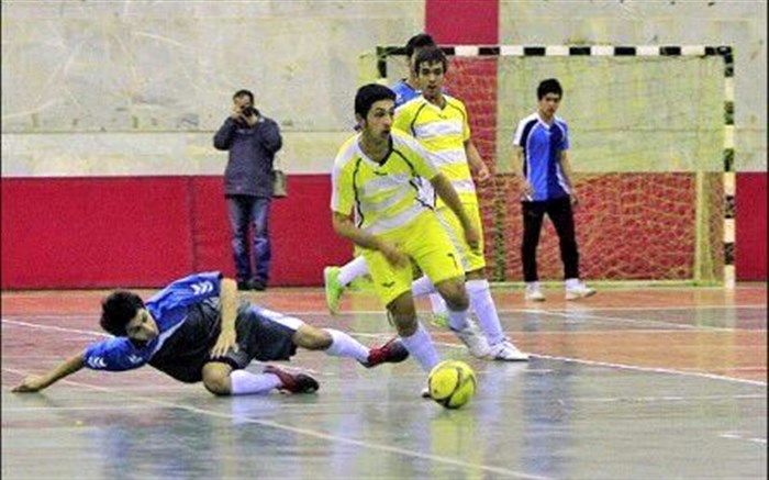 تیم فوتسال دبیرستان دکتر حسابی چناران در مسابقات فوتسال استان خراسان رضوی