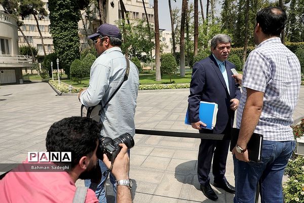 حاشیه جلسه هیأت دولت