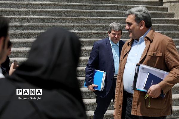 حاشیه جلسه هیأت دولت