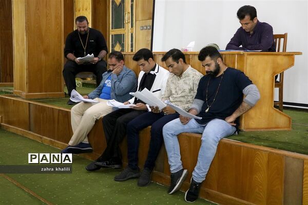 نمایشنامه خوانی مافیای شیرکاکائو