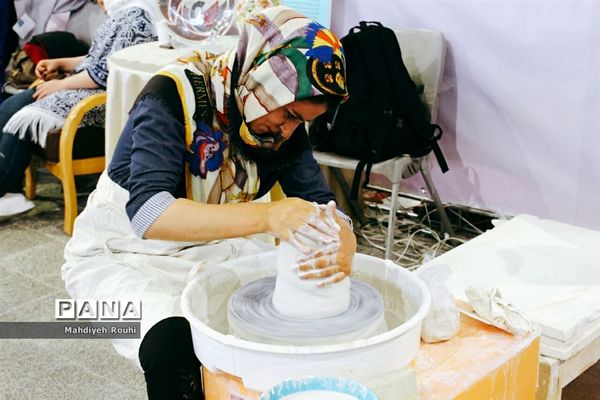 نهمین نمایشگاه ملی صنایع‌دستی و نخستین نمایشگاه گردشگری تبریز