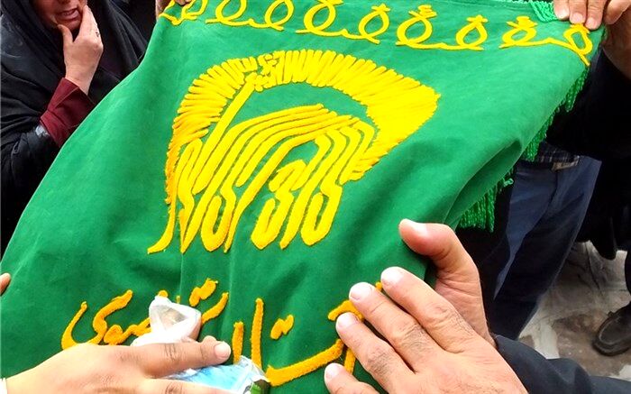 تقویت وحدت حول محور پرچم منور رضوی در زیرکوه