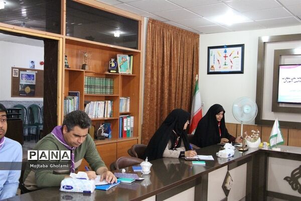 کارگاه آموزشی رابطین سامانه ملی نظارت برتهیه و توزیع لباس فرم دانش‌آموزان