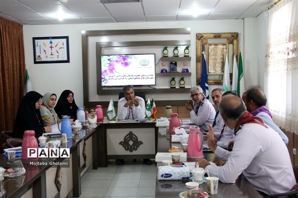 کارگاه آموزشی رابطین سامانه ملی نظارت برتهیه و توزیع لباس فرم دانش‌آموزان