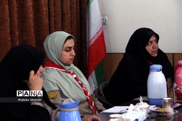 کارگاه آموزشی رابطین سامانه ملی نظارت برتهیه و توزیع لباس فرم دانش‌آموزان