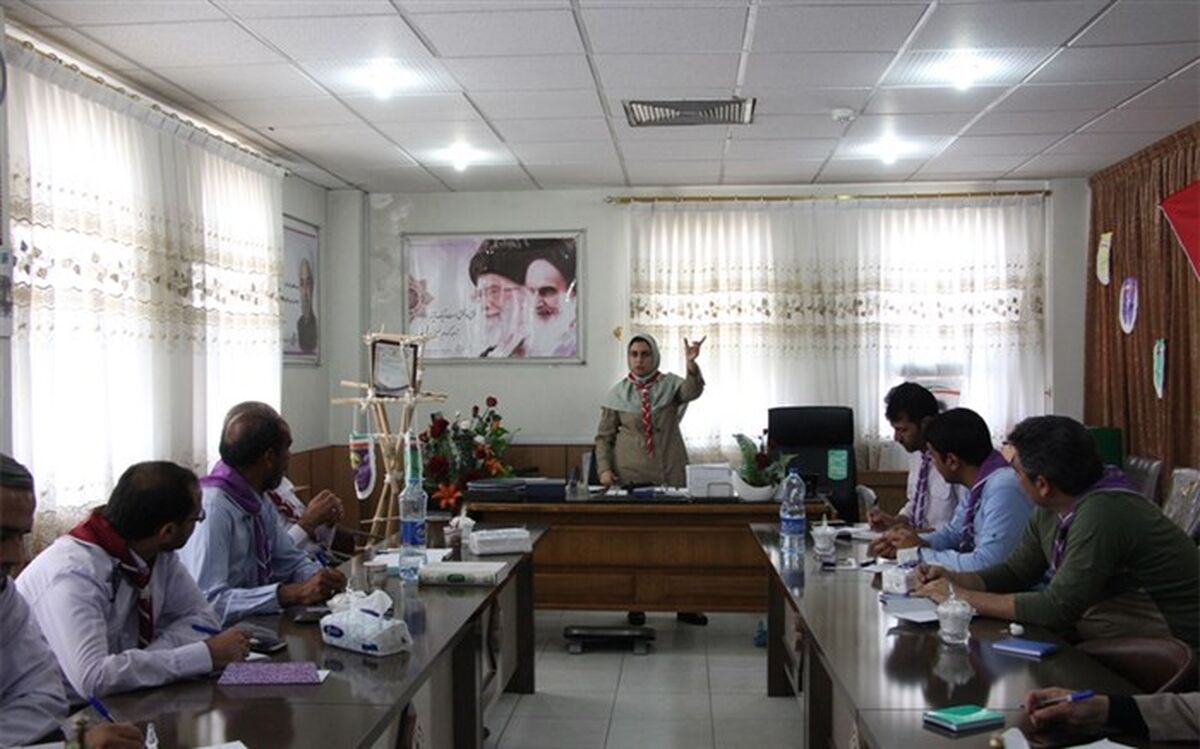 کارگاه اموزشی رابطین سامانه ملی نظارت برتهیه لباس فرم دانش آموزان برگزارشد