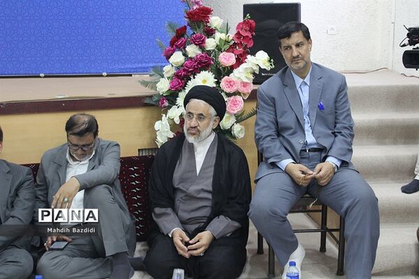 دیدار نماینده ولی فقیه درخراسان جنوبی با اعضای کمیسیون آموزش مجلس
