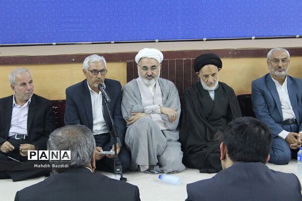 دیدار نماینده ولی فقیه درخراسان جنوبی با اعضای کمیسیون آموزش مجلس