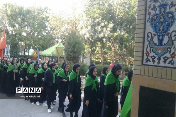 چهاردهمین دوره اردوی زیارتی دانش‌آموزان دختر زیارت‌ اولی سراسر کشور در مشهد مقدس