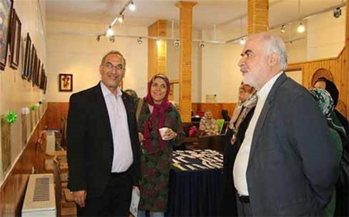 رییس سازمان آموزش‌و‌پرورش استثنایی از نمایشگاه دختران آفتاب  بازدید کرد