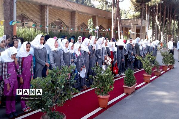بازدید فرماندار شهرستان ملارد از اردوگاه شهید منتظری شهریار