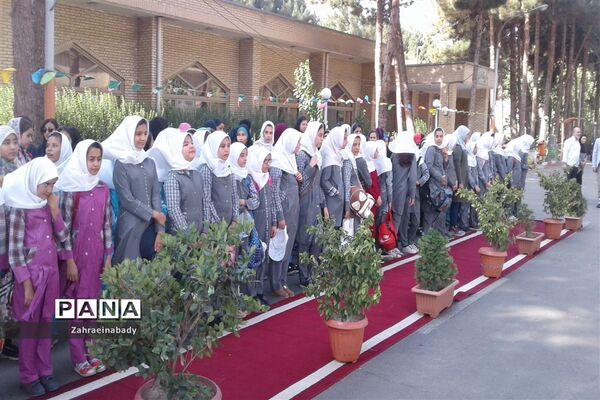 بازدید فرماندار شهرستان ملارد از اردوگاه شهید منتظری شهریار