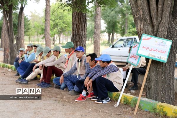 ایستگاه‌های مهارت‌های آموزشی در اولین روز از اردوی استانی پیشتازان فارس