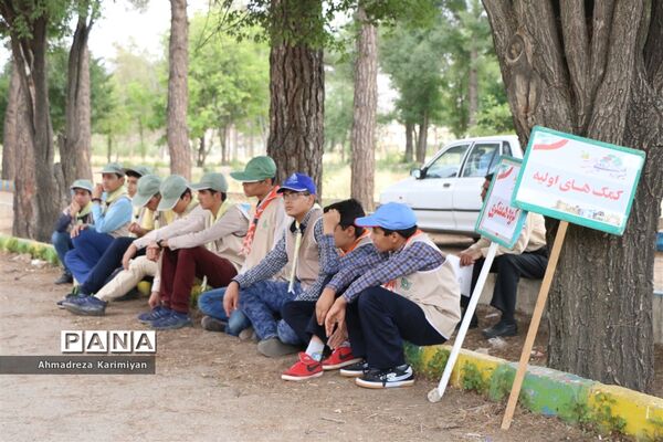 ایستگاه‌های مهارت‌های آموزشی در اولین روز از اردوی استانی پیشتازان فارس