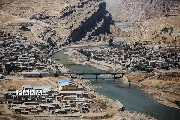 توزیع کالای اساسی بین سیل زدگان استان لرستان