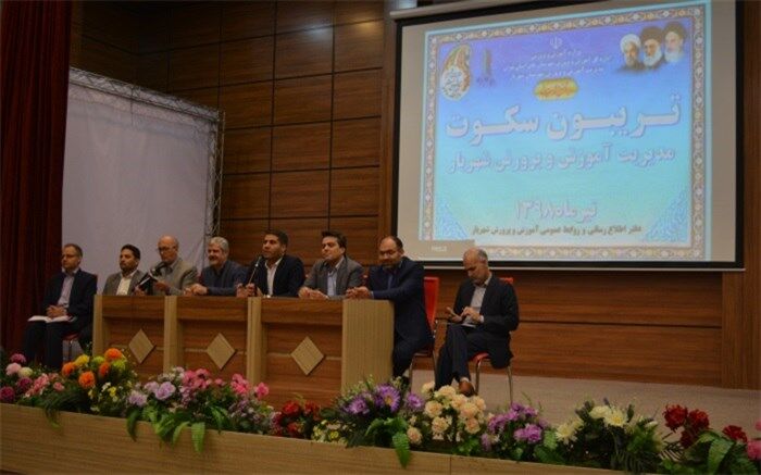 مدیر آموزش و پرورش شهریار: تریبون سکوت با مدیران مدارس موجب هم دلی و مشارکت جویی در راستای اهداف عالی نظام تعلیم و تربیت می شود