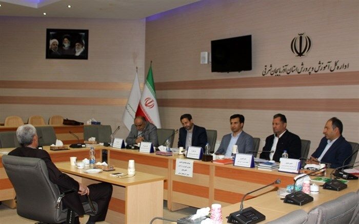 آغاز مصاحبه متقضیان تاسیس مدارس آموزش از راه دور الکترونیکی استان آذربایجان شرقی