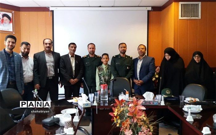 مراسم تکریم  ومعارفه  مسئولین بسیج دانش آموزی کاشمر برگزار شد