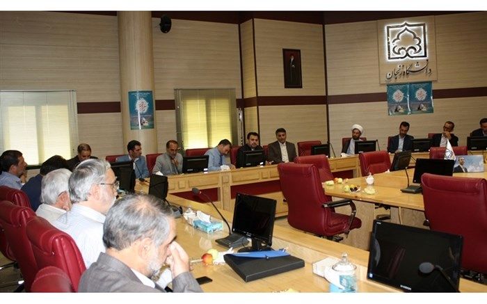 تجلیل از داوران بخش پژوهشی مسابقات قرآن ، عترت و نماز دانش آموزان پسر برگزیده سراسر کشور