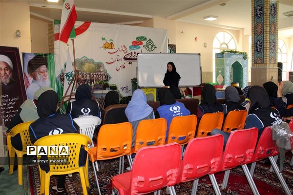 برگزاری نخستین روز از اردو استانی دانش آموزان پیشتاز دختر فارس